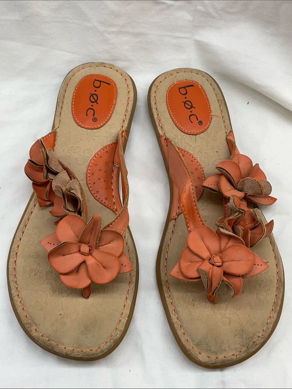 B.o.c. Women's leather Orange Floral Toe-Post Sandals ladies sz 9m